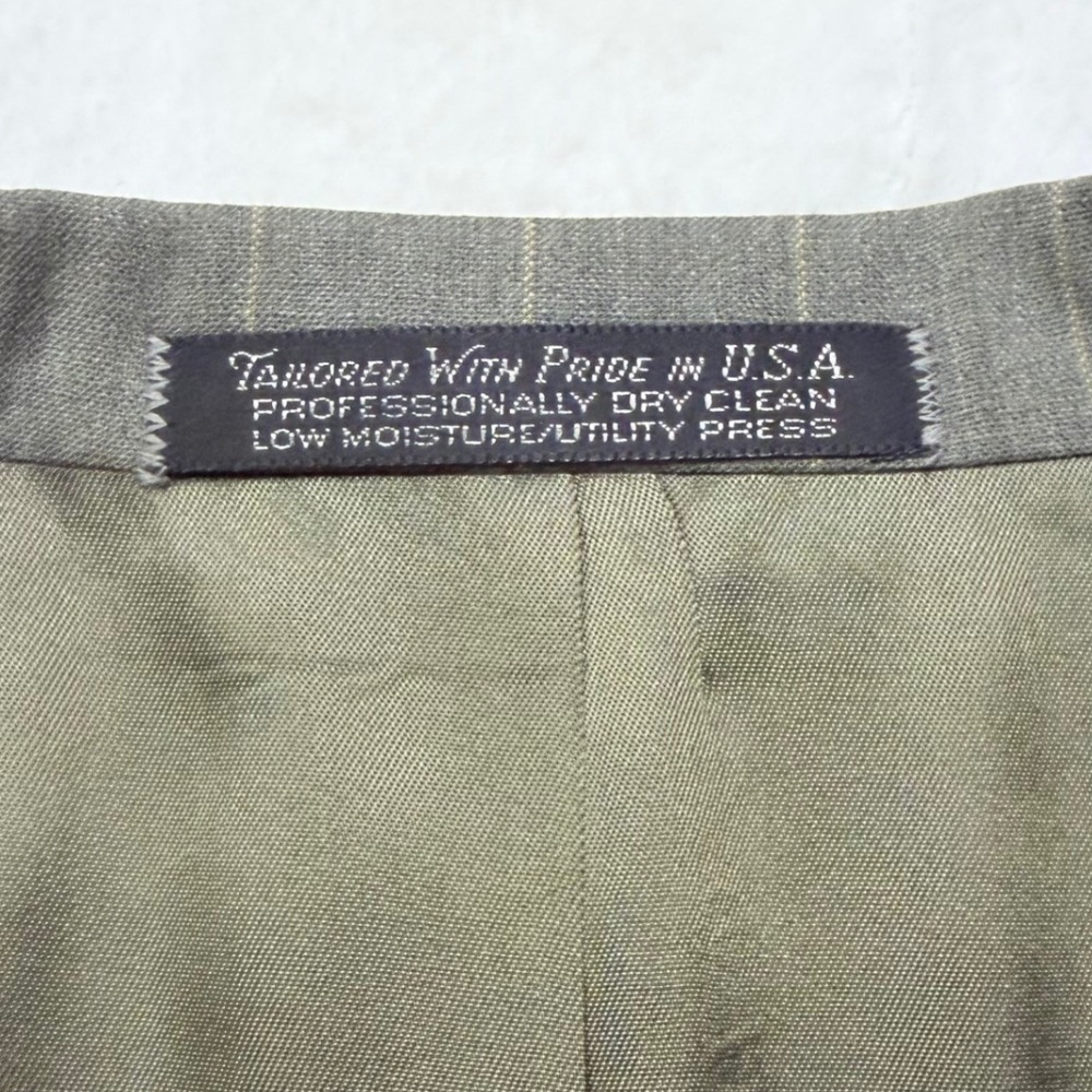 Christian Brooks Pinstripe Suit Men 44L Two-Piece Set - Picture 5 of 15